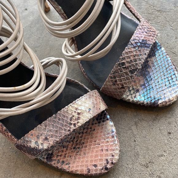 Kendall & Kylie Madden Girl Heels - Picture 6 of 7